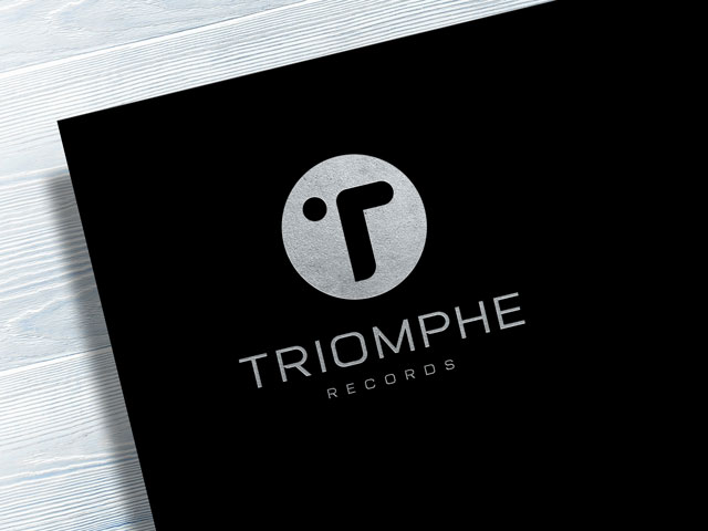 nouveau logo triomphe records par agence boomerang